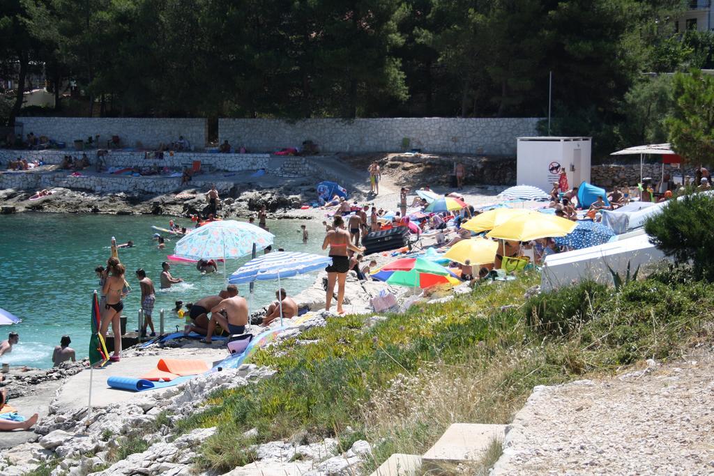 Apartments Suker Trogir Exterior photo
