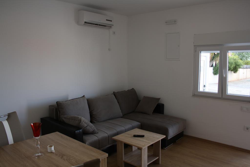 Apartments Suker Trogir Exterior photo