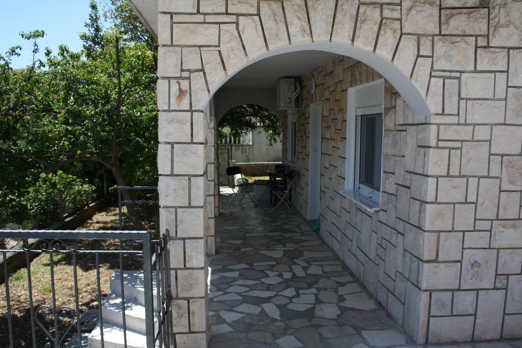 Apartments Suker Trogir Exterior photo