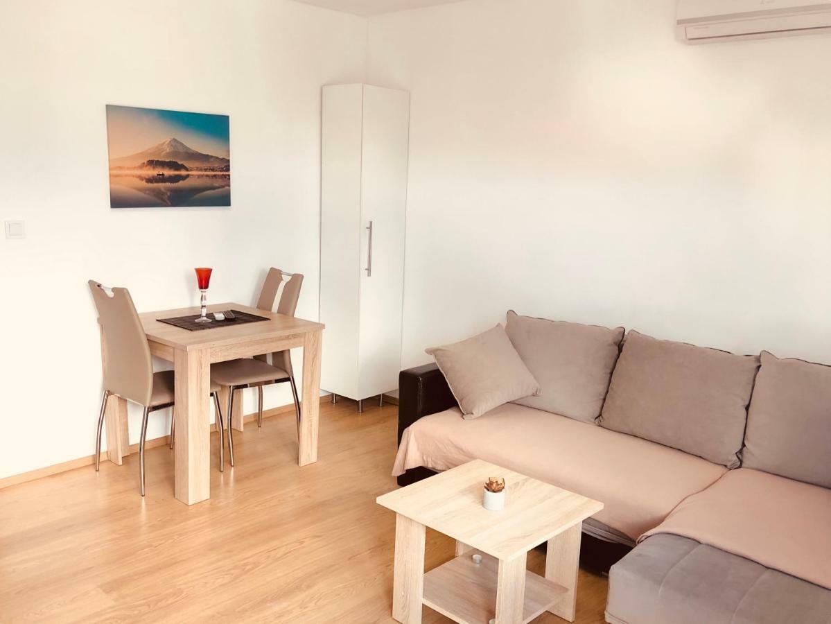 Apartments Suker Trogir Exterior photo